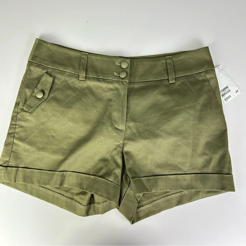 NWT‎ H&M Green Flat Front Zip Fly  Pocket Casual Chino Shorts Women's Size 6